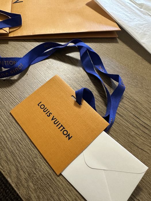 Louis Vuitton коробки пакети оригінал chanel