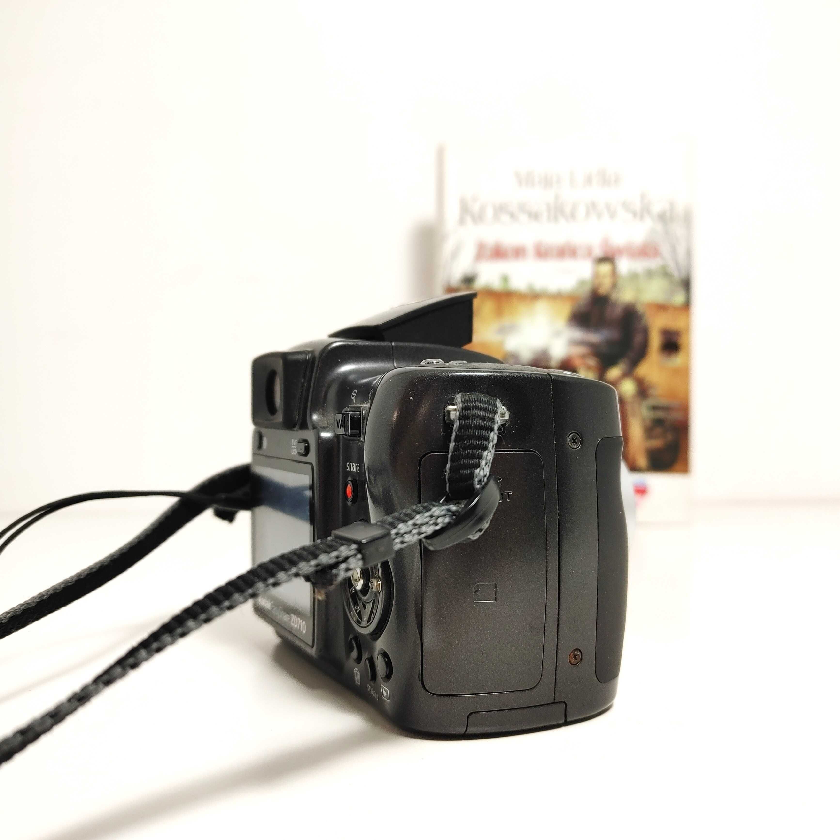 Cyfrowy aparat fotograficzny RETRO Kodak EasyShere Z710 z 7,1 MP