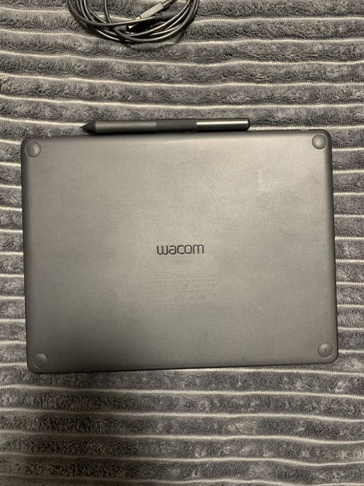 Графічний планшет Wacom Intuos M