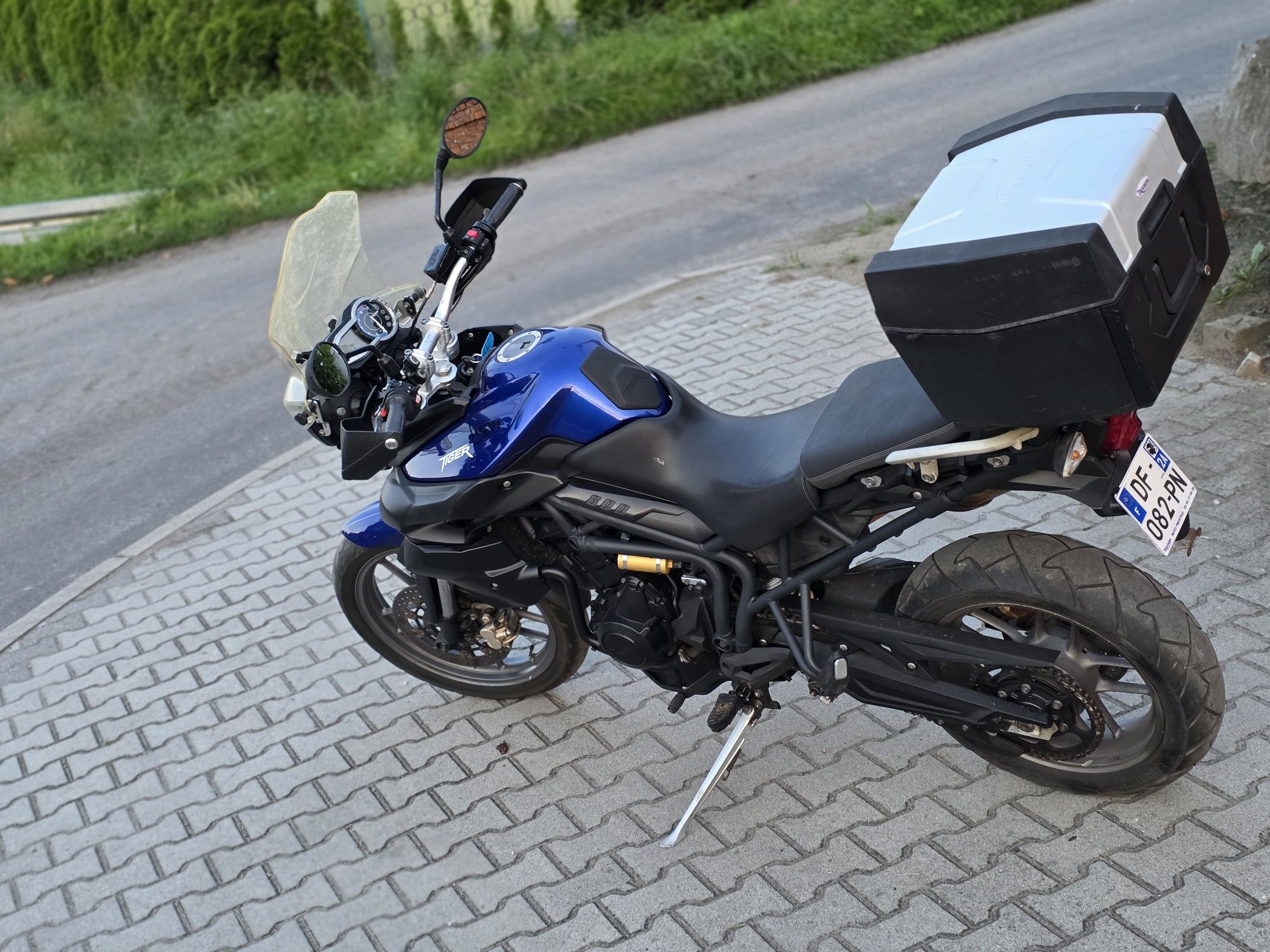 Triumph tiger 800