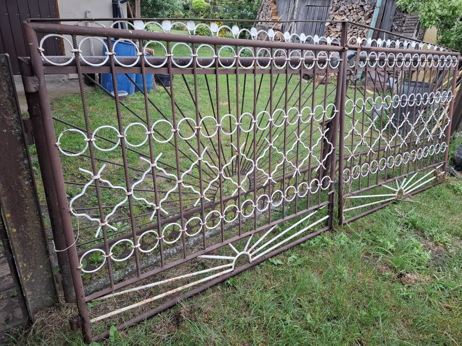 Solidna brama wjazdowa 3.60