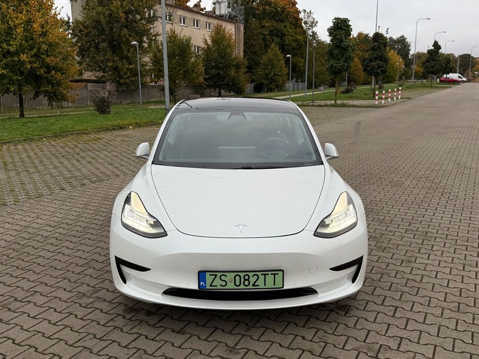 Tesla Model 3 Tesla Model 3 SR PLUS idealna prywatny właściciel