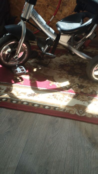 Велосипед детский с родительской ручкой