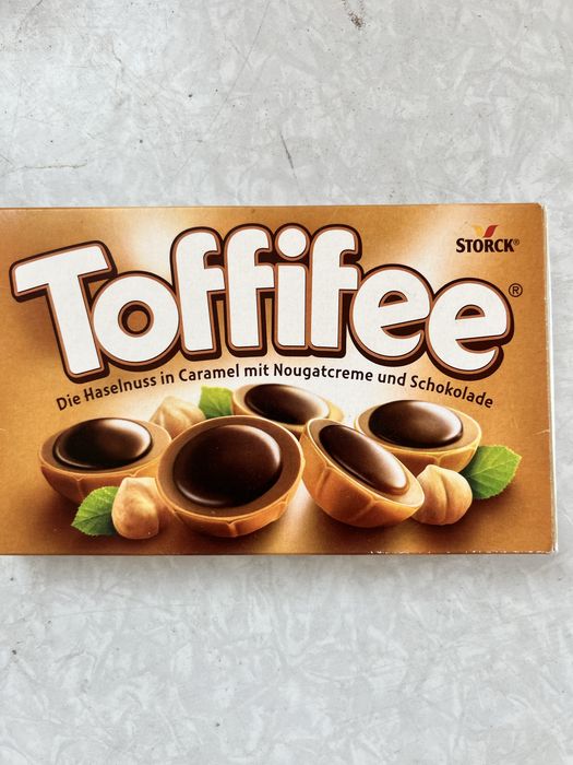 Конфеты в коробке,цукерки,Toffifee