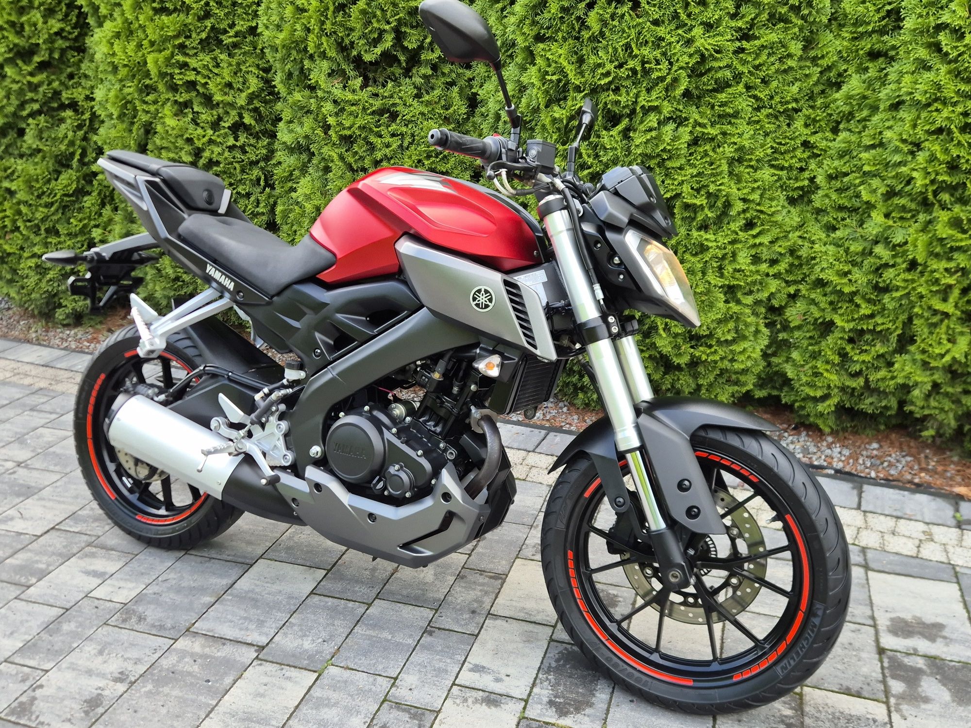 Yamaha MT 125 ABS 2015R ks serwisowa Idealna Kat B a1
