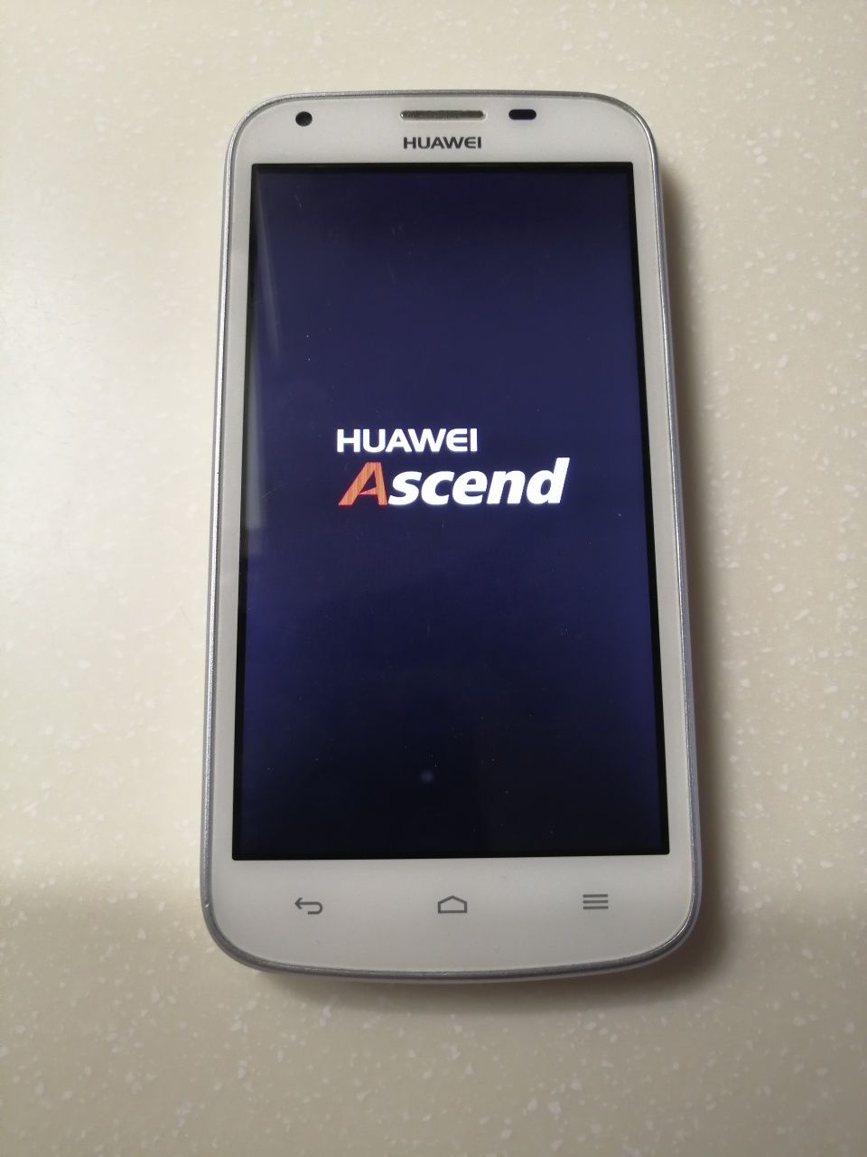 Смартфон HUAWEI Y600-U20 dual sim