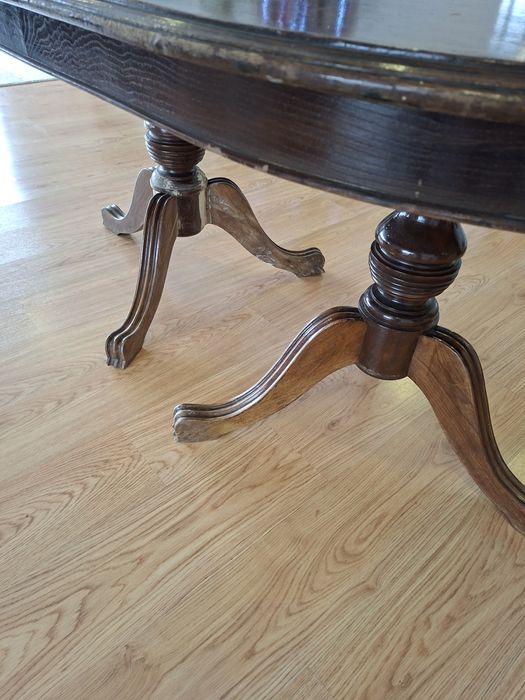 Mesa oval dupla pata de galo