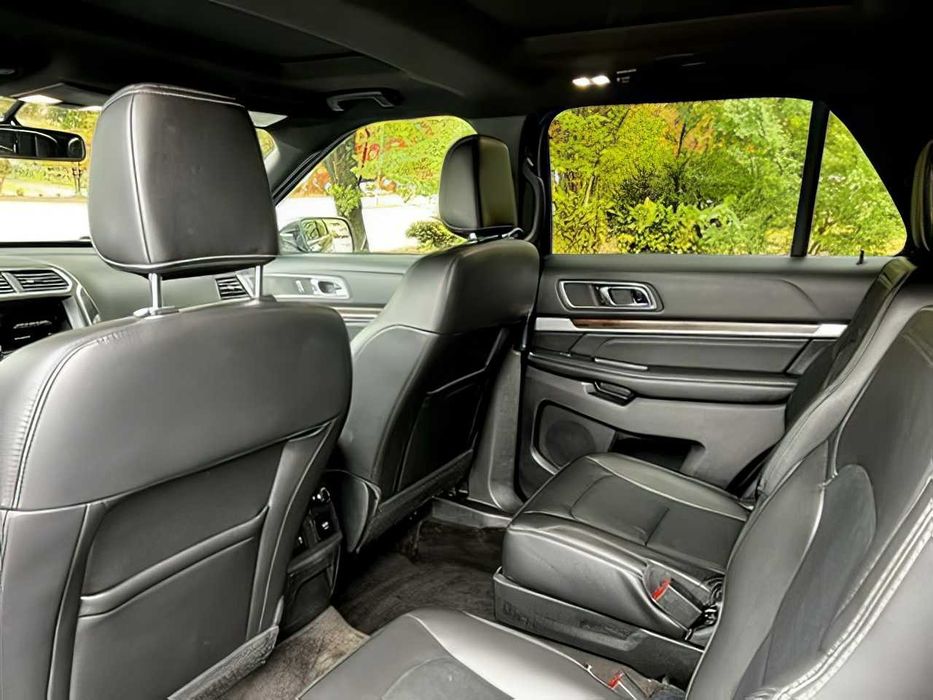 Ford Explorer      2018