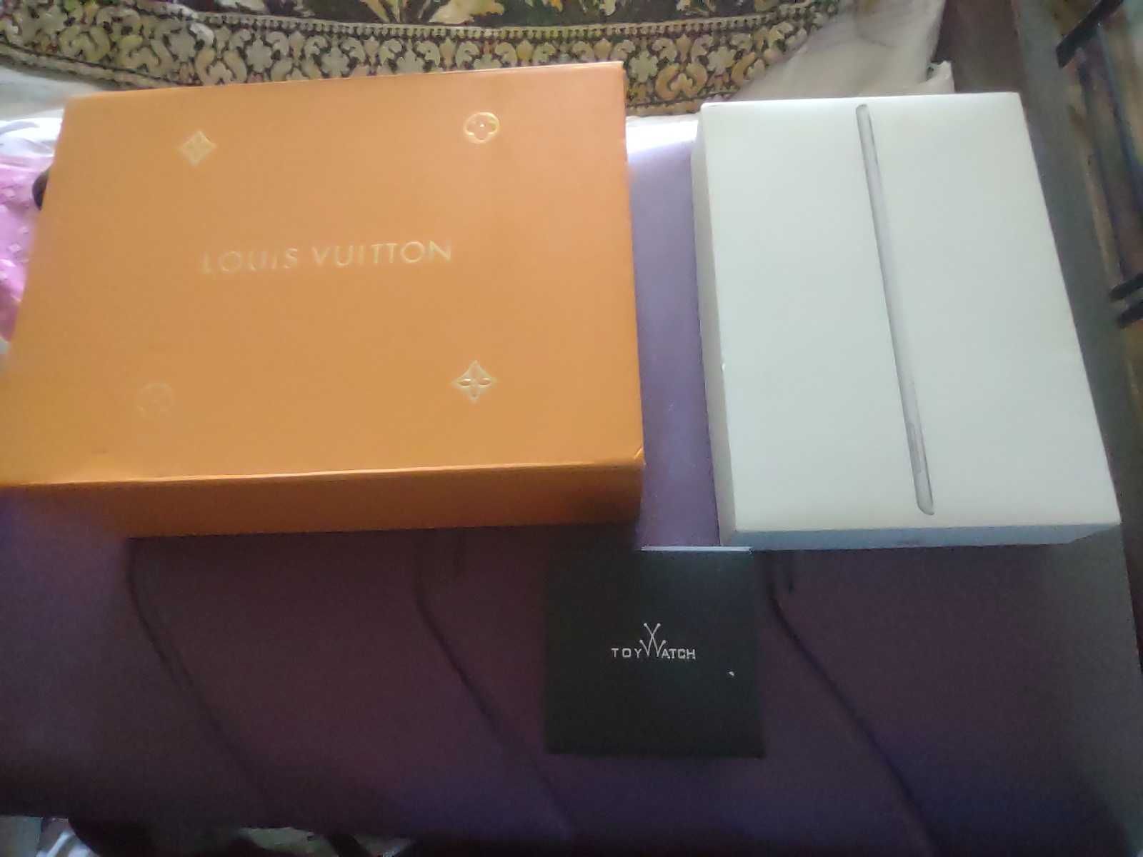Подарочная Louis Vuitton коробка Луи Витон подарок упаковка Pandora