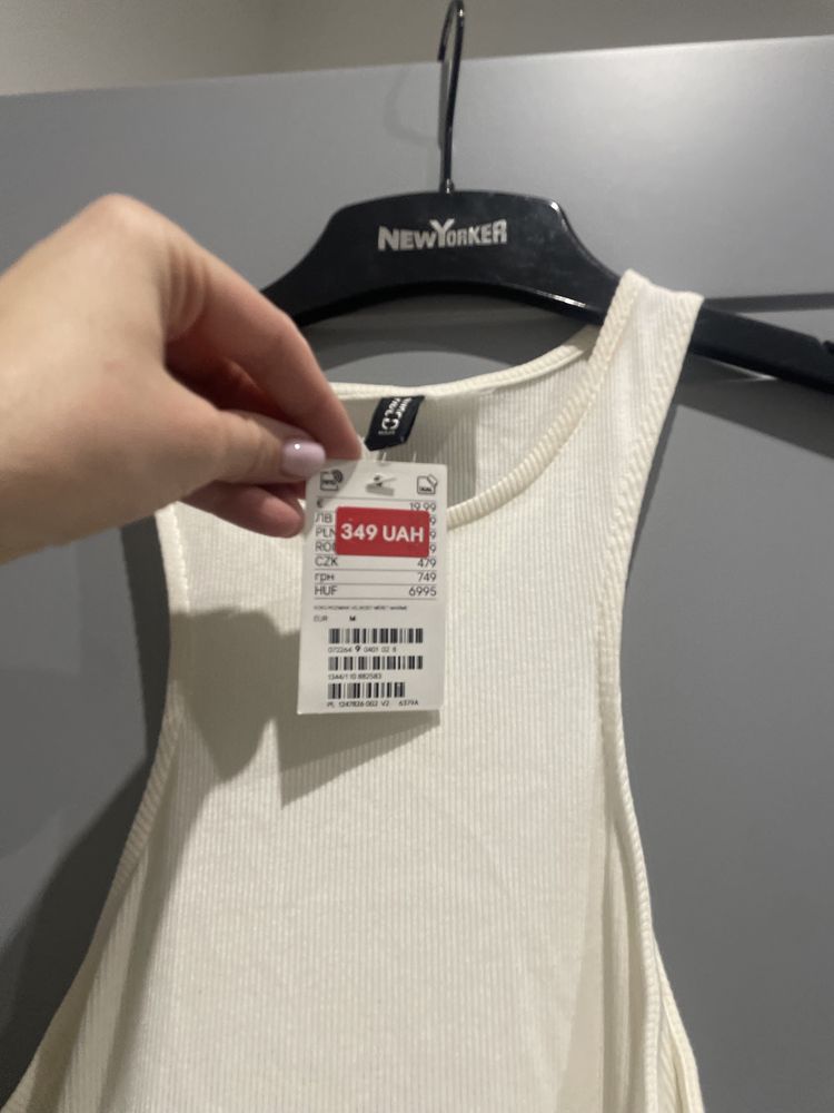 Продам сукню нову