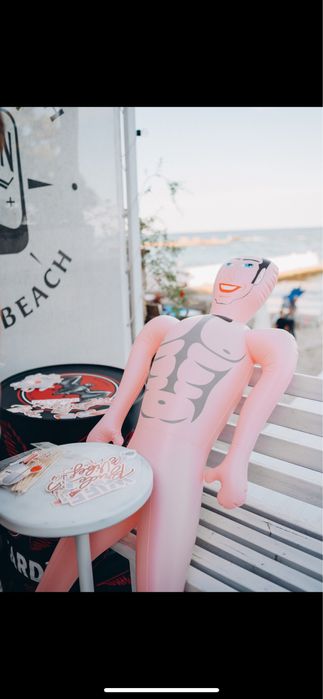 Надувний чоловік