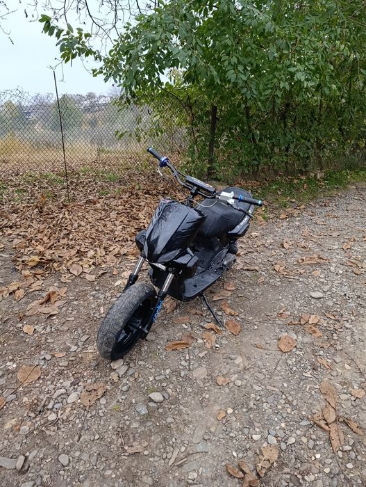 Продам Yamaha slider