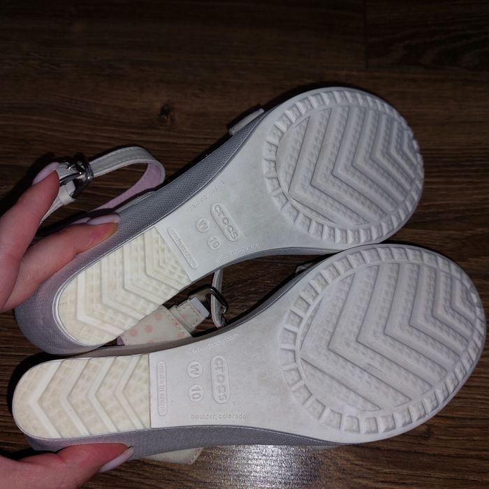 Босоножки Crocs W10