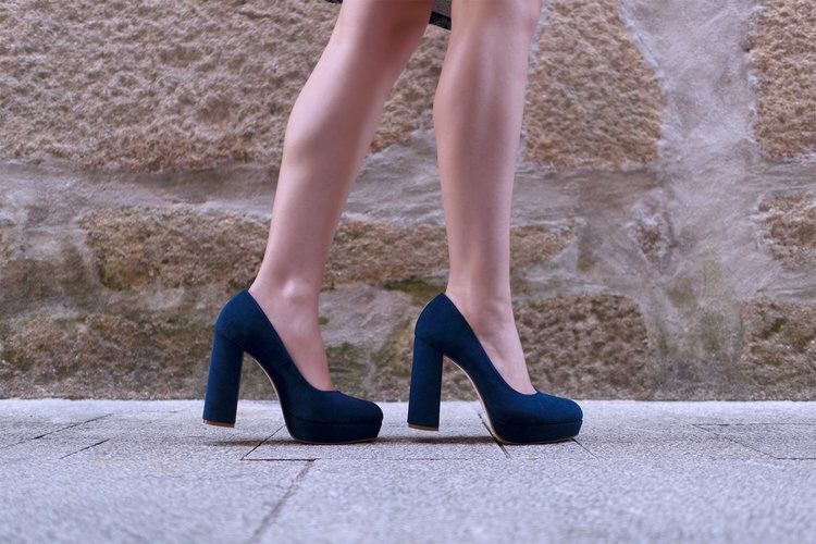 Sapatos em Alcantara novos em caixa