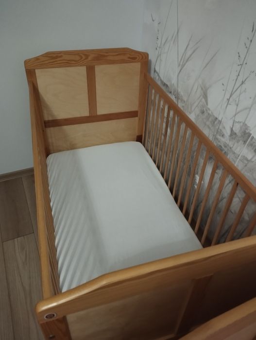 Łóżeczko 2w1 z funkcją łóżka