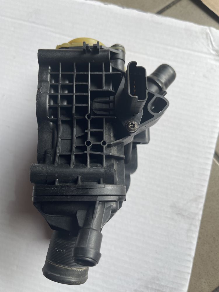 Termostat Ford Kuga II bdb