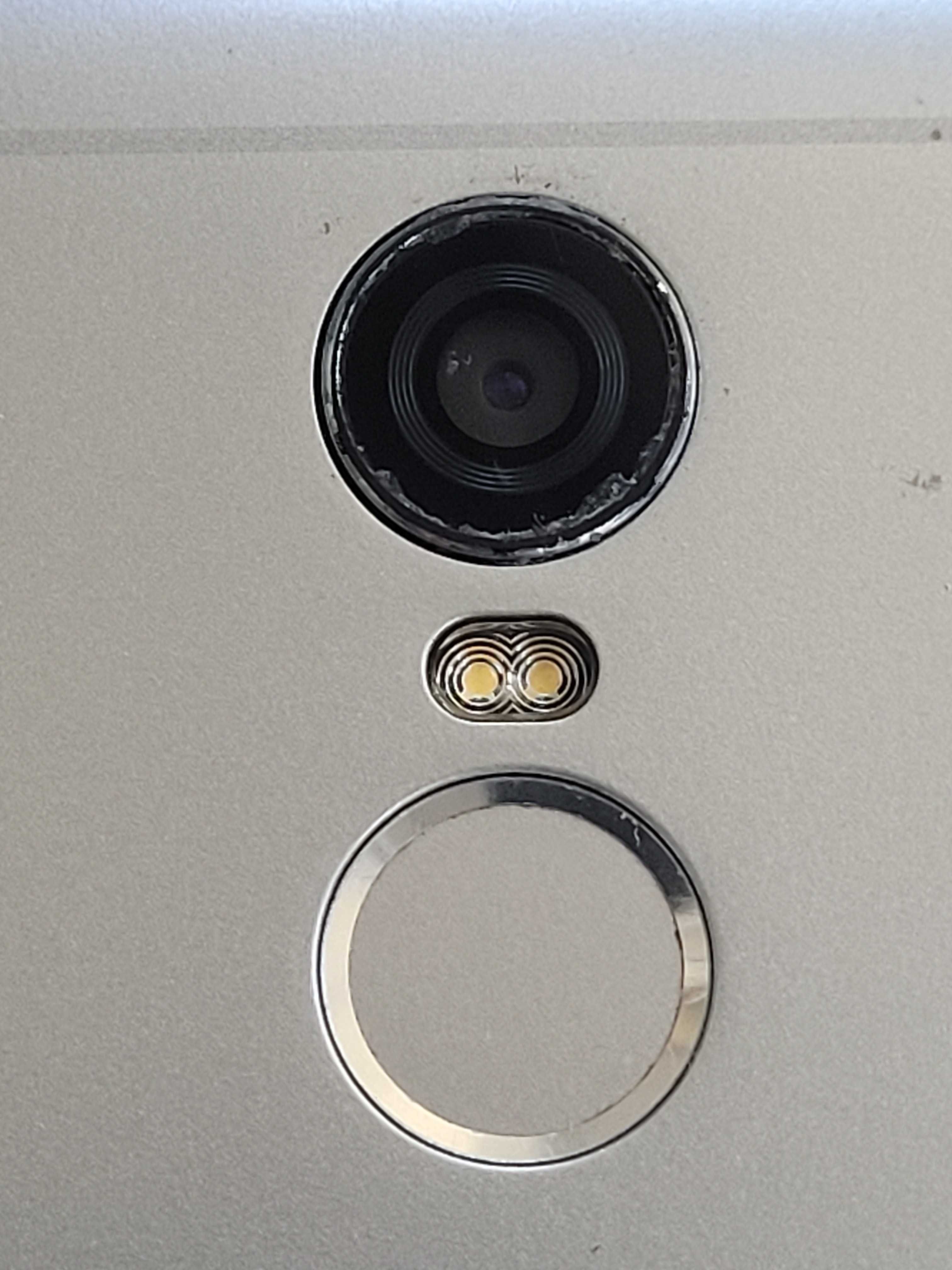 Смартфон Gigaset GS 180