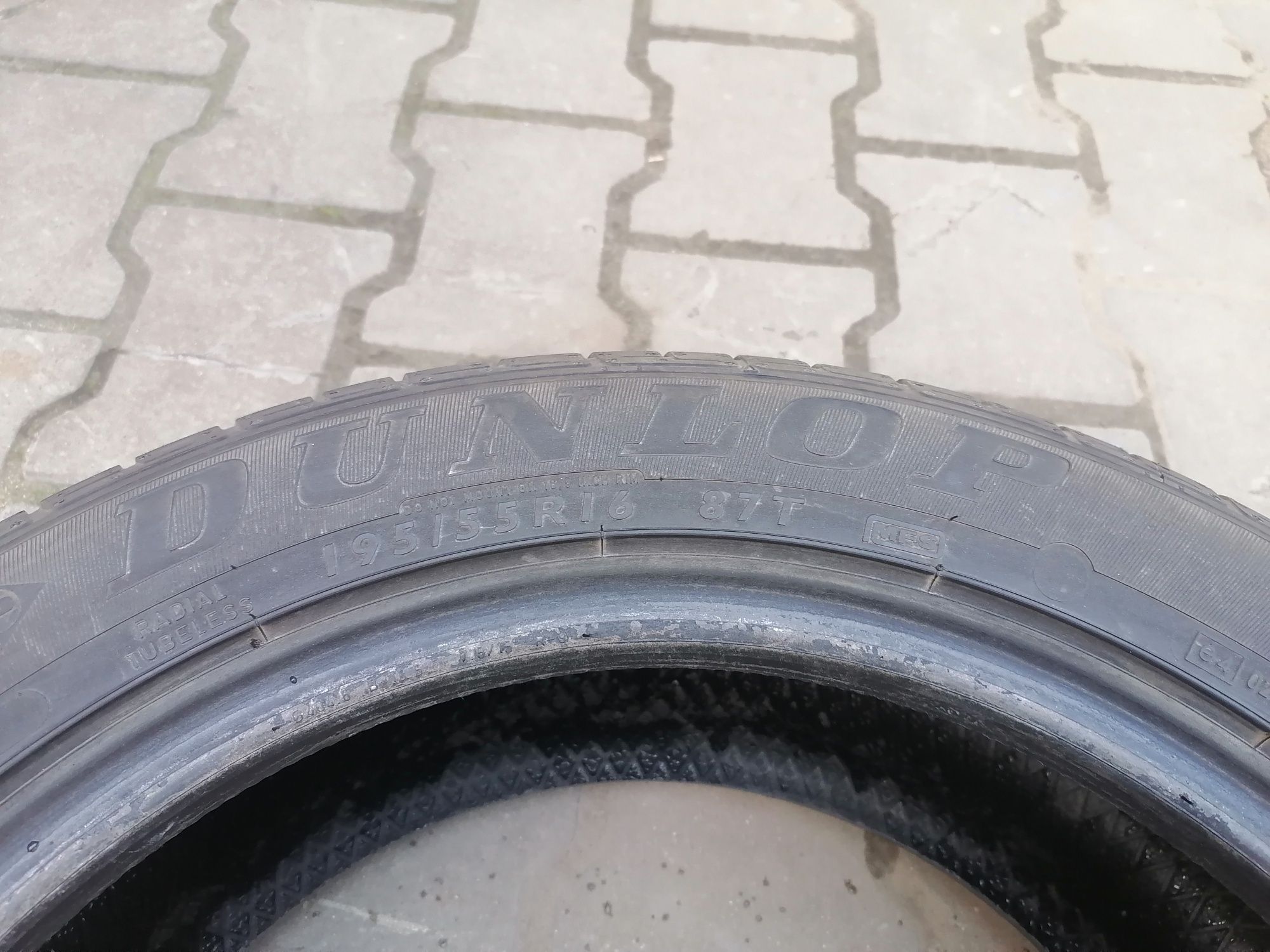 195/55R16 Dunlop і Maxxis дві пари.