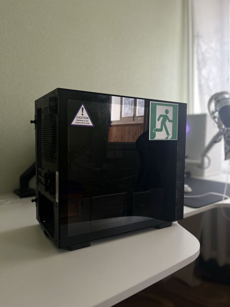 NZXT H210i + 7 кулеров