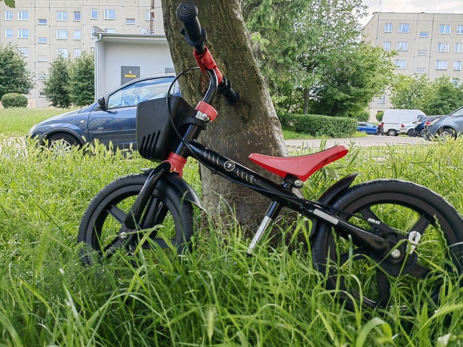 Rowerek biegowy dla dziewczynki