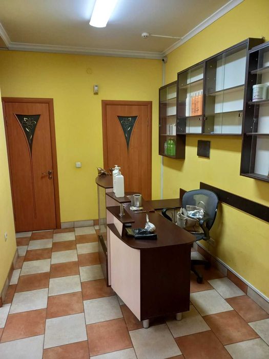 Продаж приміщення 88м2 1/10 м.Чернівці,Проспект