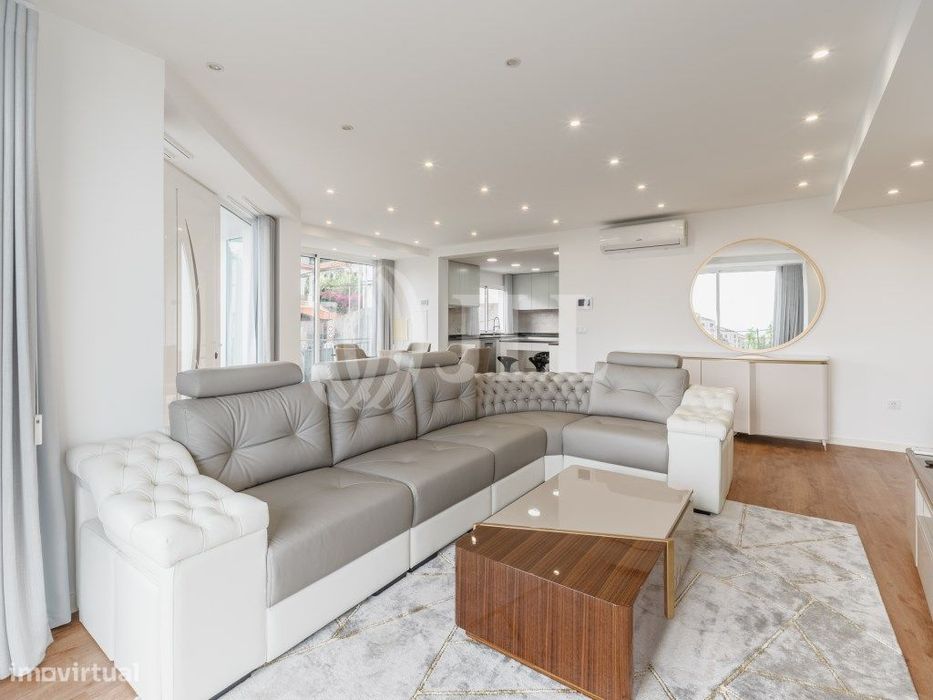 Moradia T3 com vista mar, São Pedro, Funchal, Madeira