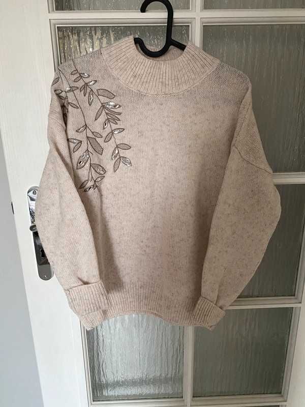 sweter, półgolf z aplikacją sinsay