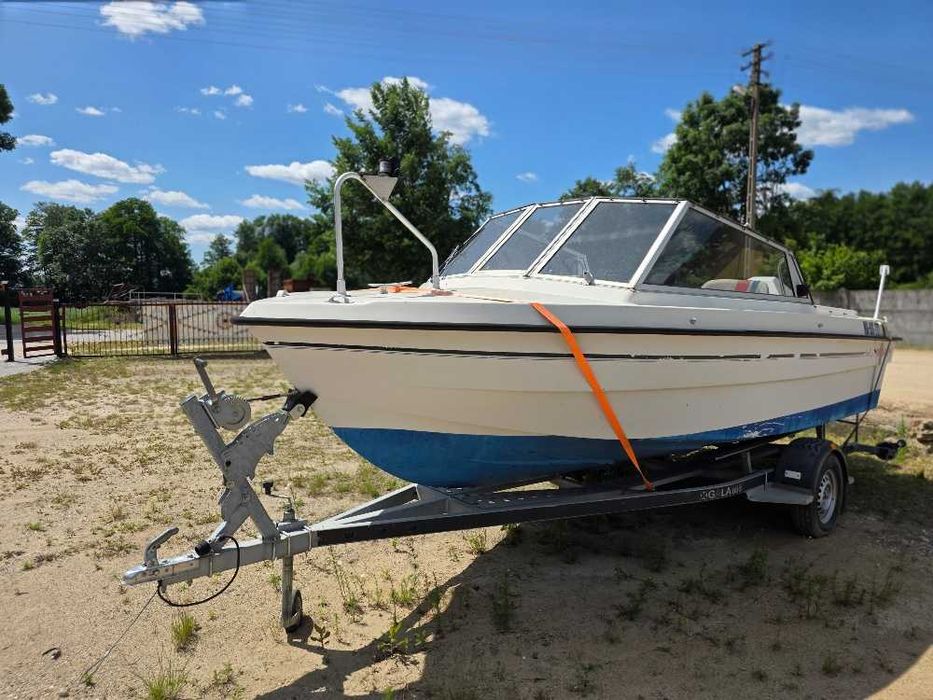 Łódka kabinowa YAMARIN 530 z silnikiem YAMAHA 90