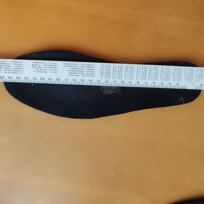 Бутсы, щитки футбольные