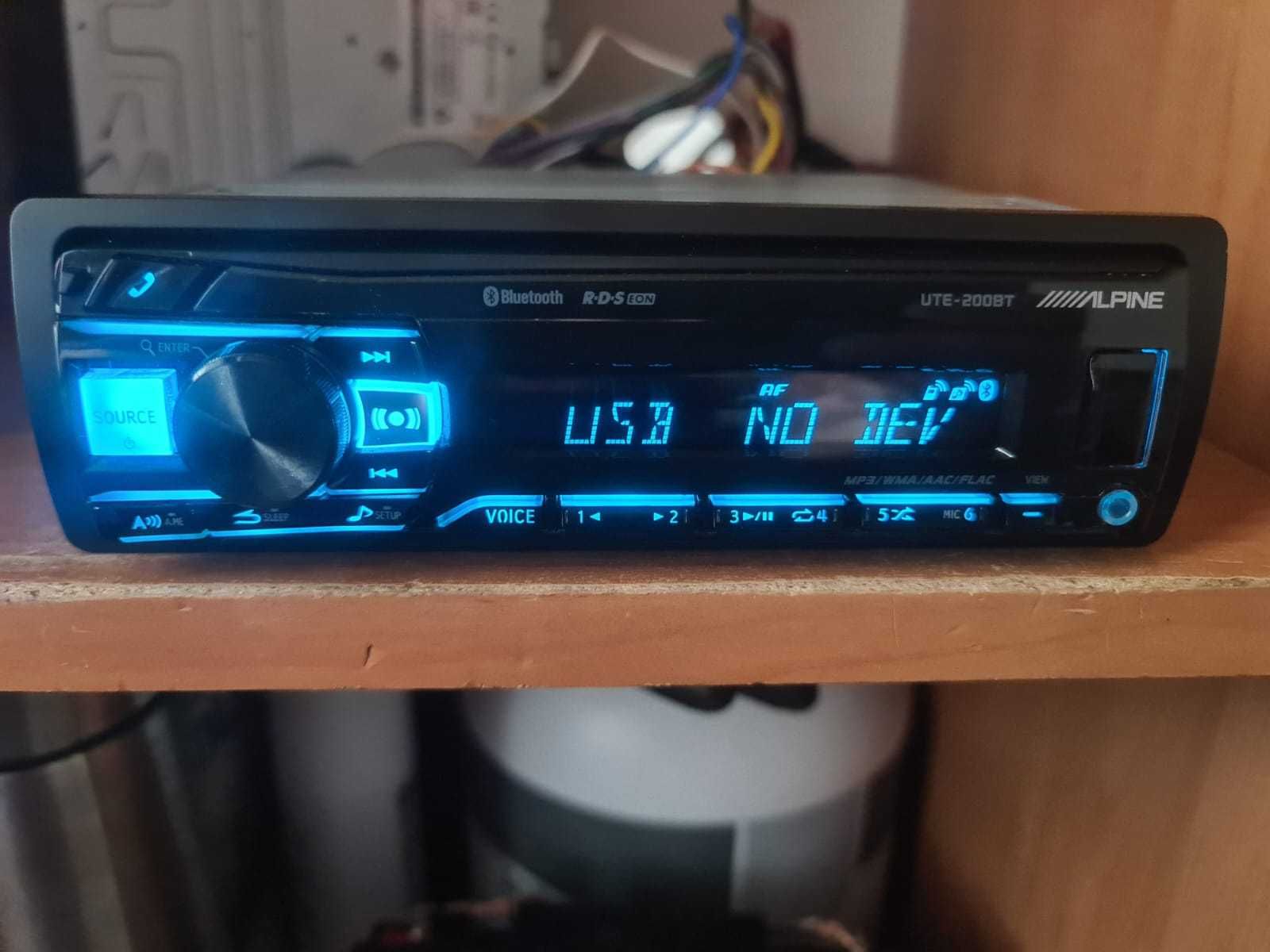 Radio ALPINE UTE 200bt bluetooth usb rgb