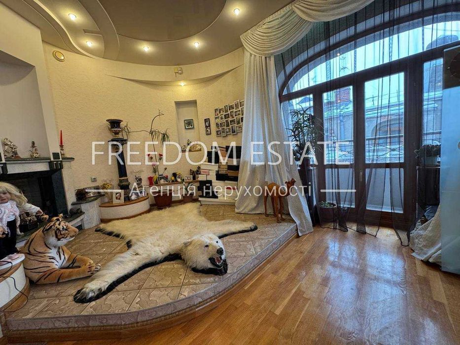 187тыс.$‼️ ПРОДАЖА -30 % ‼️Квартира в центре 245м2 / Сталинка с лифтом