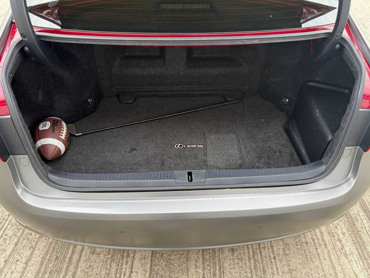 Lexus ES 300H 2016  (23.700$)