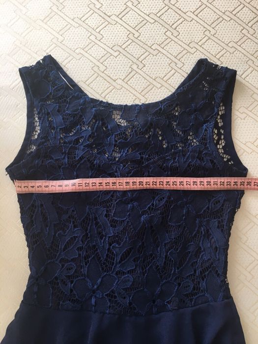 Платье нарядное (размер S)