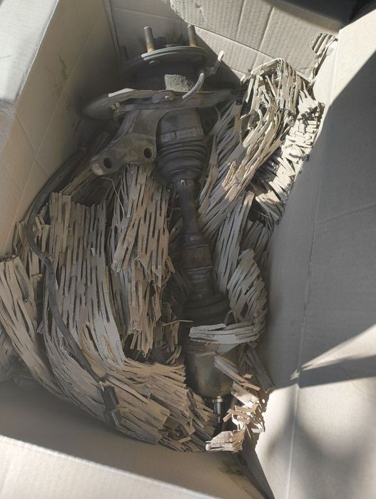 Lancer 9 2,0 Разборка Кулак полуось