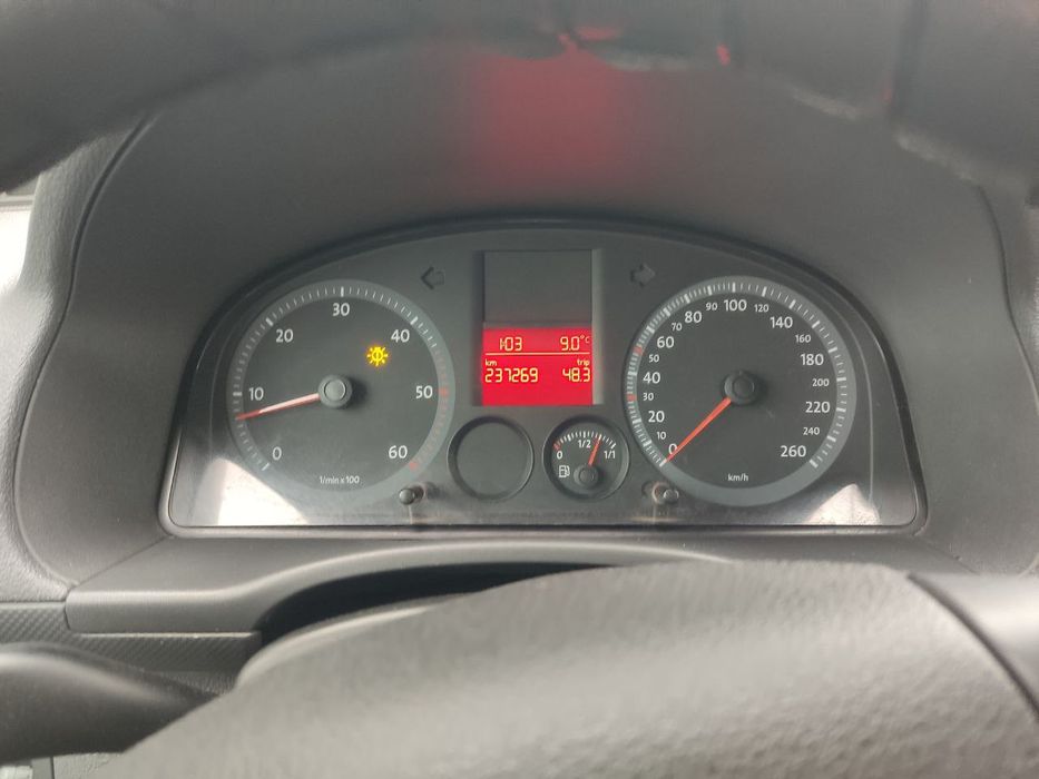 Фольксваген Кадди 2 л