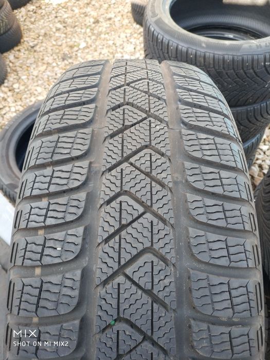 Opony Pirelli 215/55 r17 zimowe 17