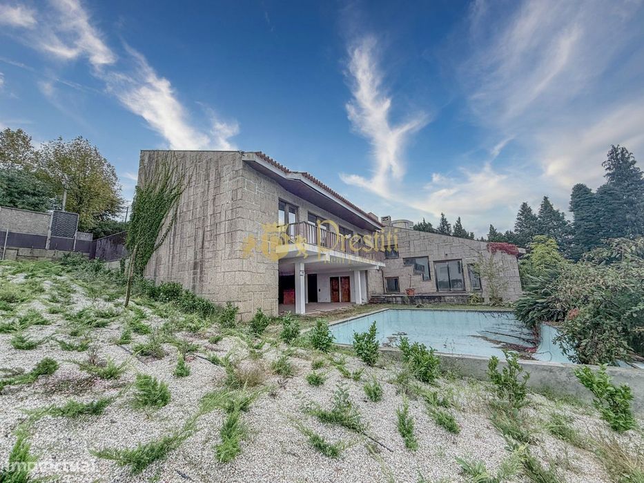 Moradia T4 em Guimarães – Imóvel de Banco