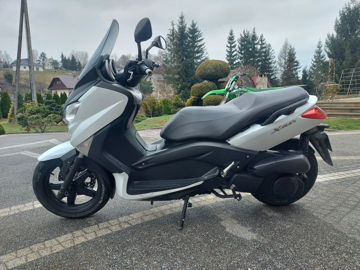 Yamaha X-MAX 250