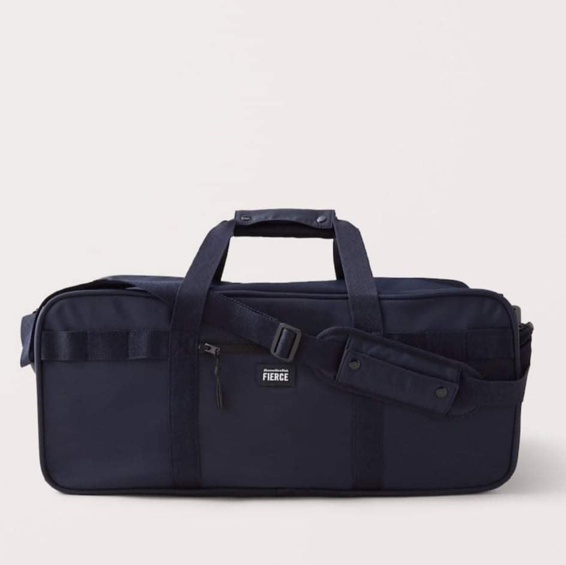 Abercrombie & Fitch Fierce Duffle Bag - дорожня сумка/ водонепроникна
