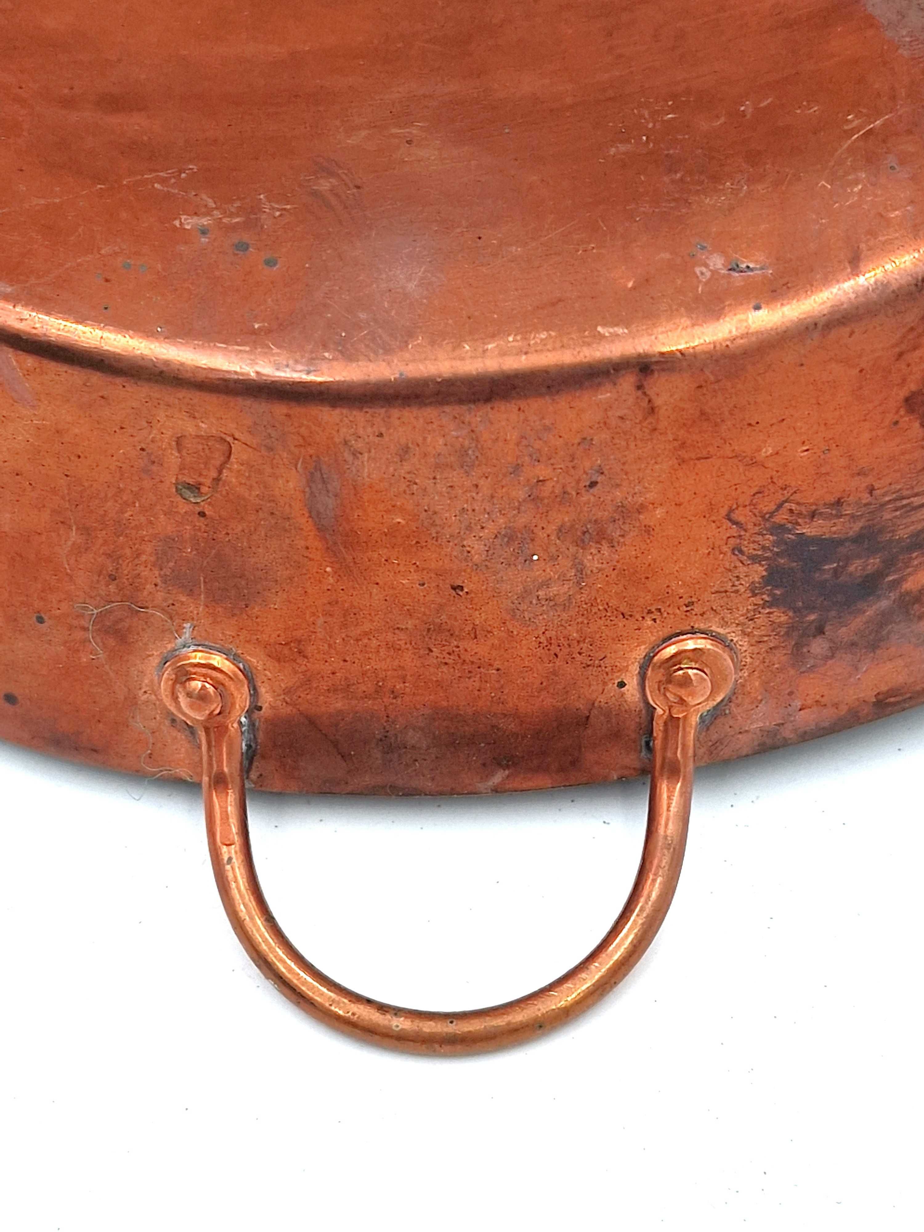 Miedziana okrągła patelnia - garnek z uchwytami  dekoracja miedziana