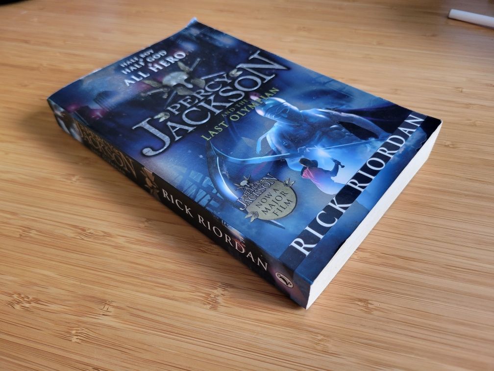 Percy Jackson and the Last Olympian (English book)