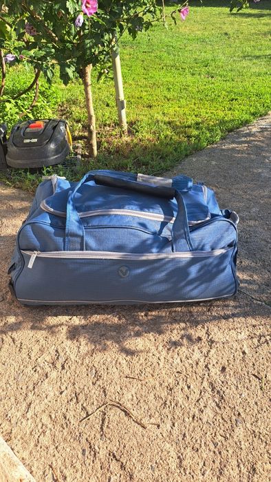 Продам валізи дорожні