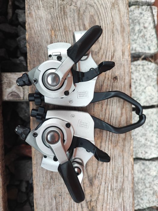 Klamkomanetki rowerowe Shimano Deore XT M750 3x9 Vbrake Retro MTB