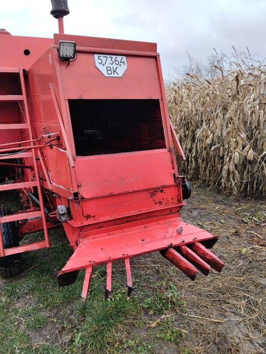 Комбайн Massey ferguson