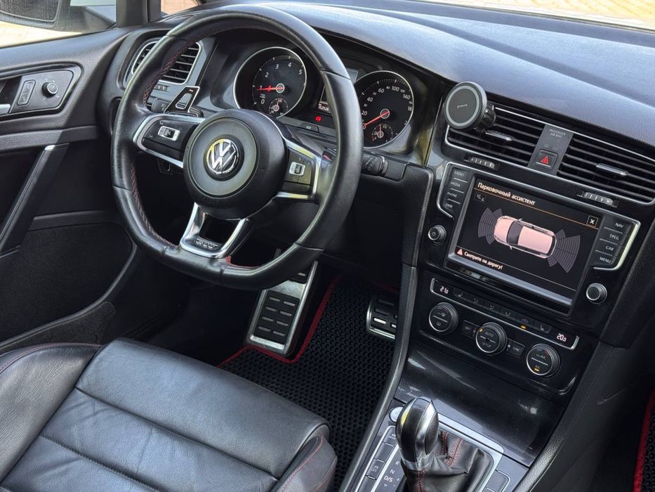 Volkswagen Golf GTI 7