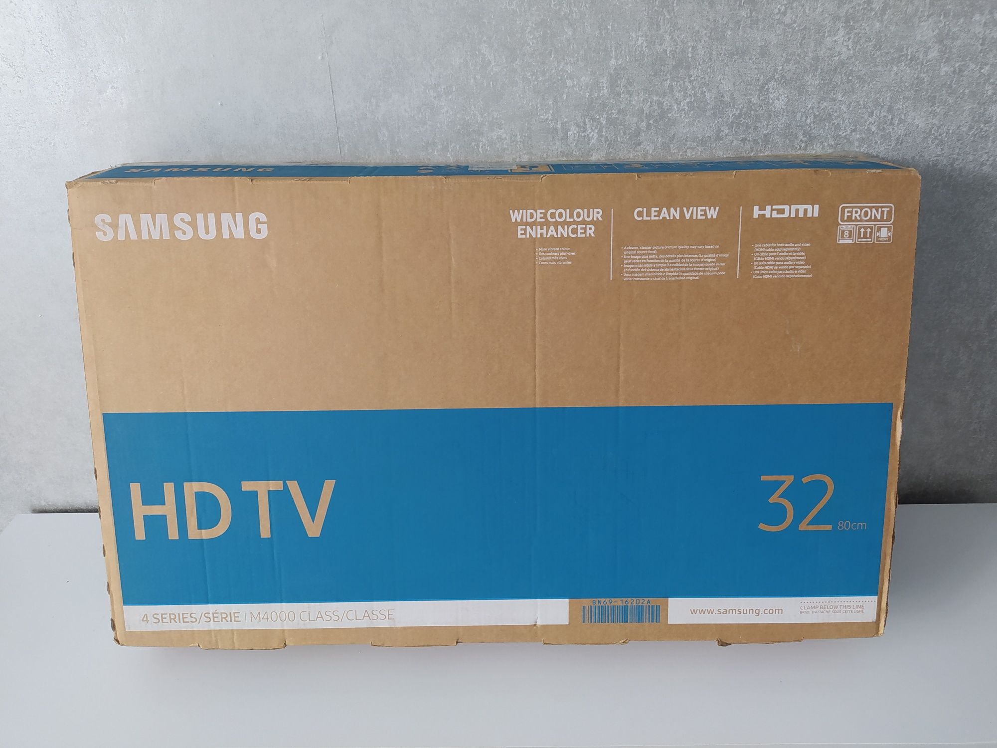 Битий телевізор Samsung ue32m4000