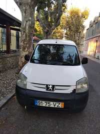 Vende-se Carrinha Peugeot 2.0 HDI Usada em óptimo estado total.