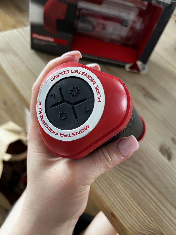 Głośnik przenośny Monster Firecracker. bluetooth
