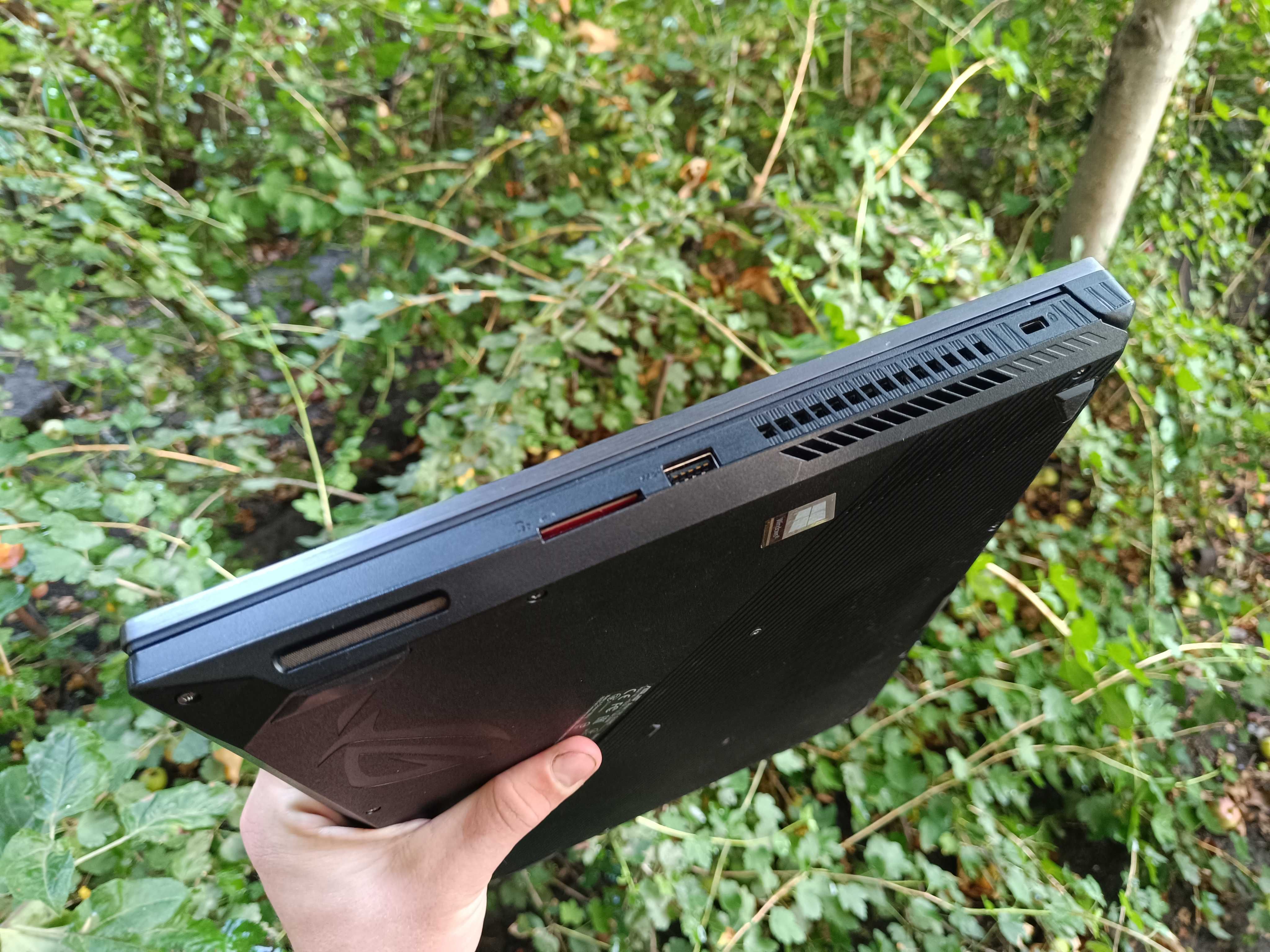 144Гц, Стан 9 з 10 Asus ROG (i5 8300H/16/ssd m2 1000gb/ GTX 1070 8gb)