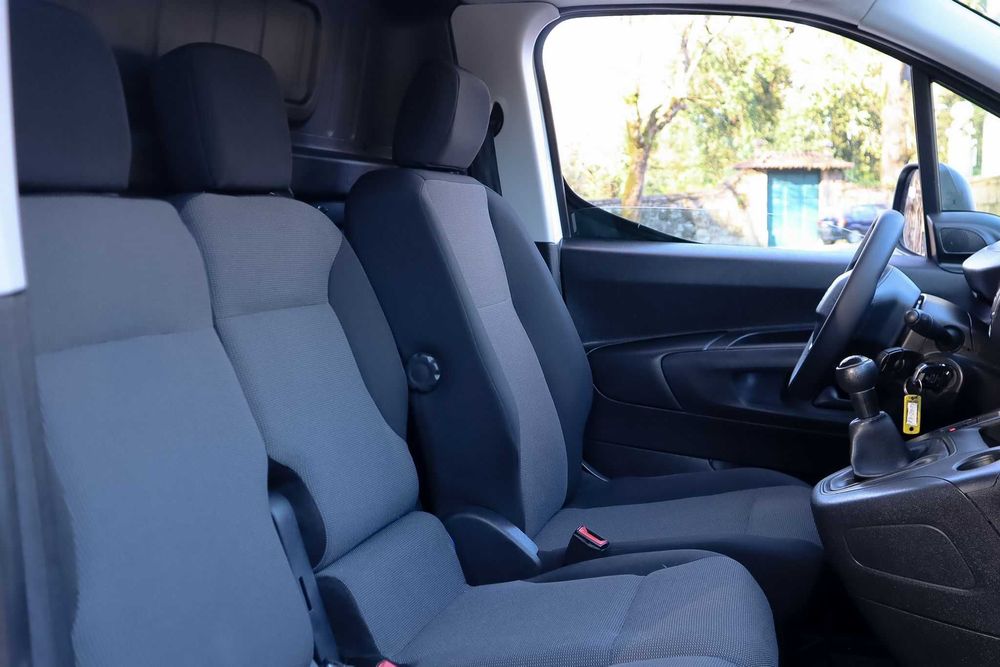 Peugeot Partner 1.5 BlueHDI 3L - Desde 186€/Mês